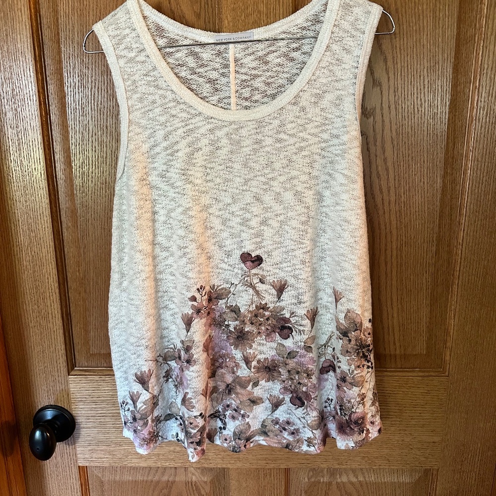 New York & Co. Cream/Flowered Tank Top.  Size L.